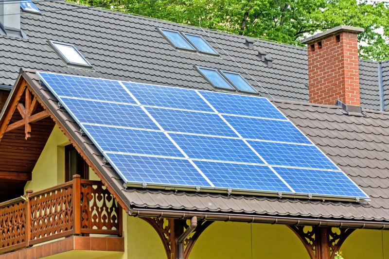 chauffagiste-COLOMARS-min_solar-panels-1477987